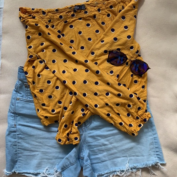 *2/$30*Bershka ruffled off the shoulder top size S - Picture 6 of 6